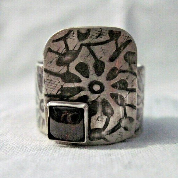 Handmade Jewelry - Handmade Sterling Silver Garnet Cigar band Ring